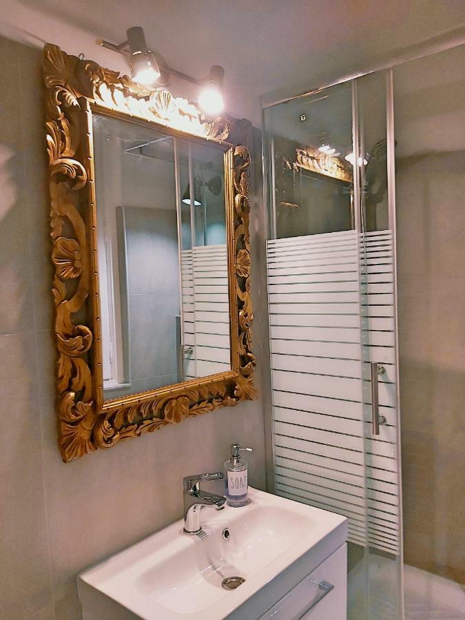 Central Chic Apartment 热那亚 外观 照片